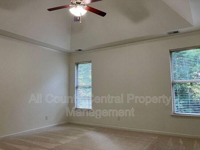 Building Photo - 1001 Aronimink Dr