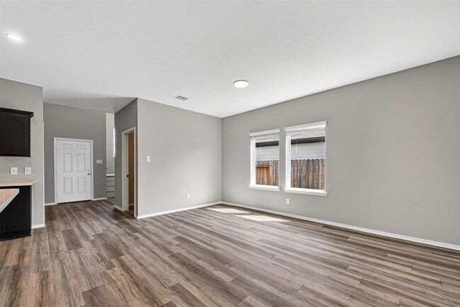 Building Photo - 14529 Lily Plns Dr
