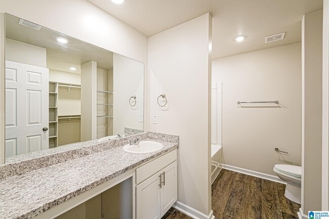 Building Photo - 832 Lora Ln
