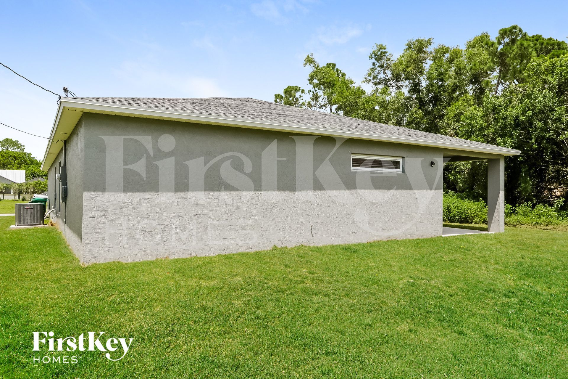 Building Photo - 623 SW Homeland Rd