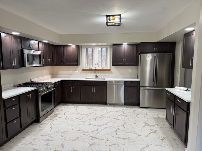 Kitchen - 4387 NY-32