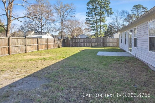 Building Photo - 9990 Hallsford Dr
