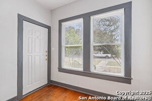 Building Photo - 531 W Gramercy Pl