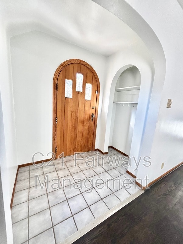 Building Photo - 616 Sandy Hill Rd