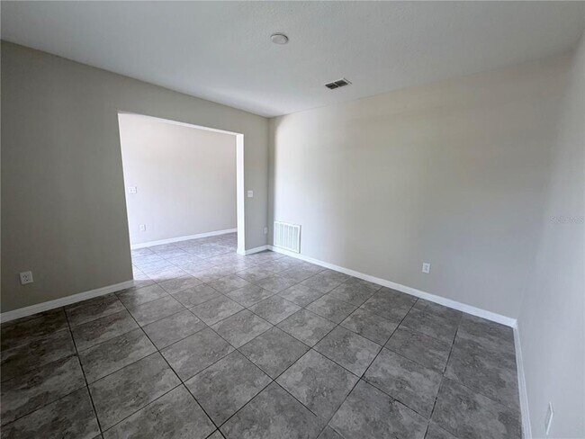 Building Photo - 10013 Crested Fringe Dr