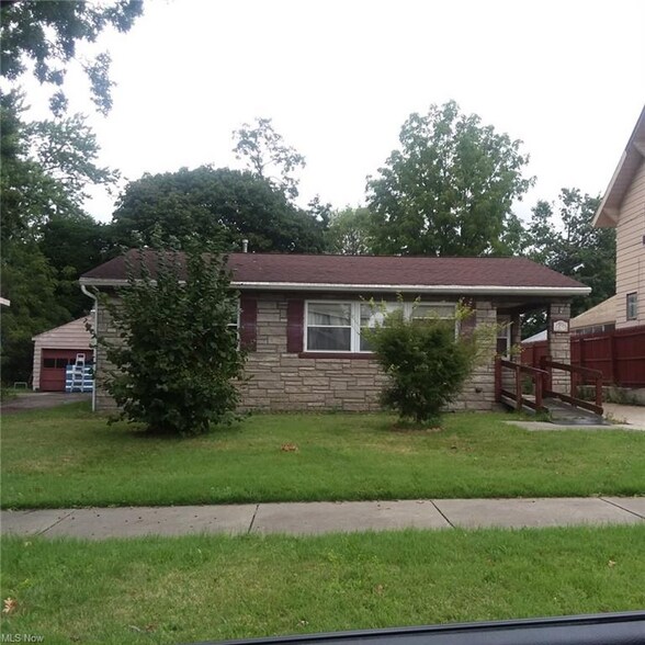 Primary Photo - 12 Edgewood St NE