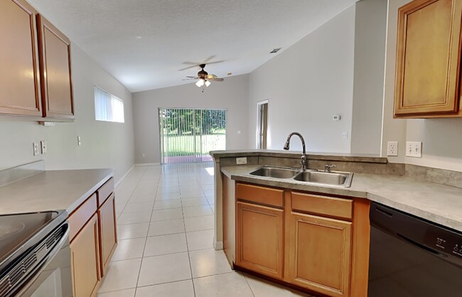 Building Photo - 12806 Sophiamarie Loop