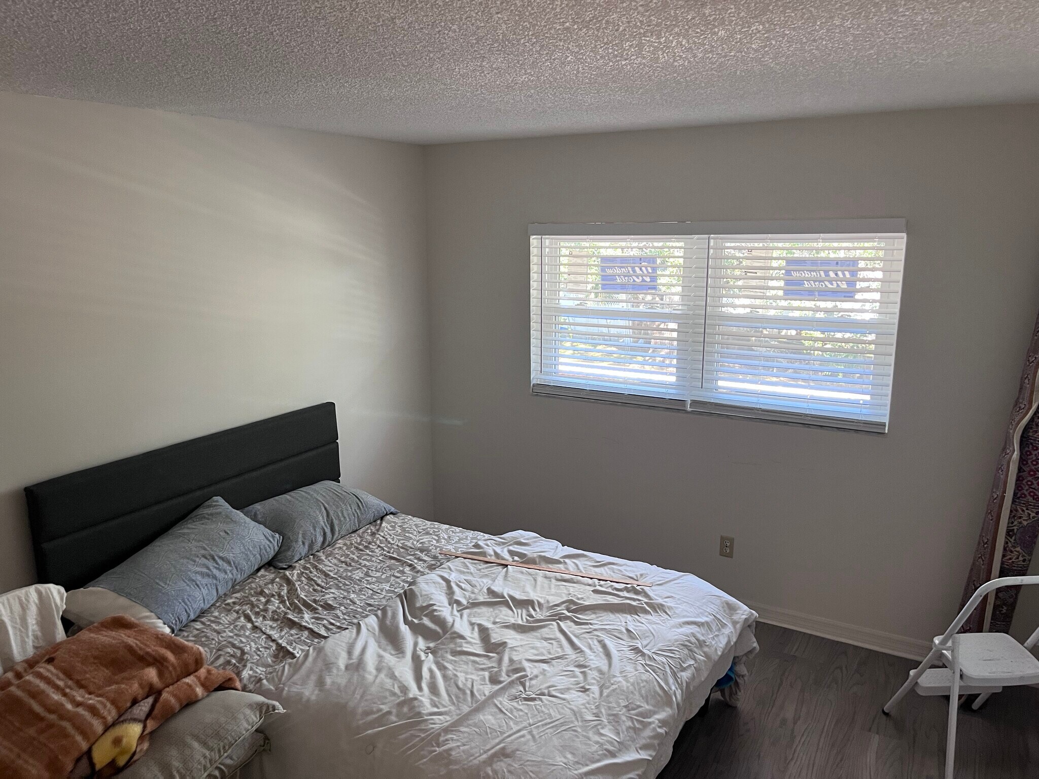 Building Photo - 213 Buttonwood Cir