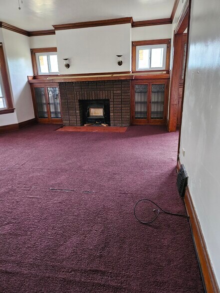 Building Photo - 10208 Rosehill Ave