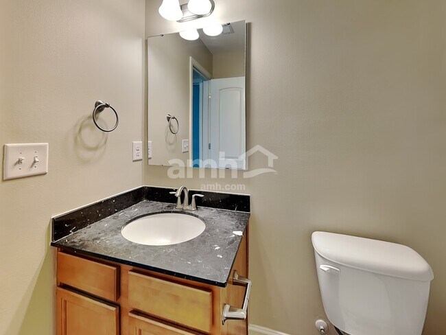Building Photo - 105 Habersham Ct