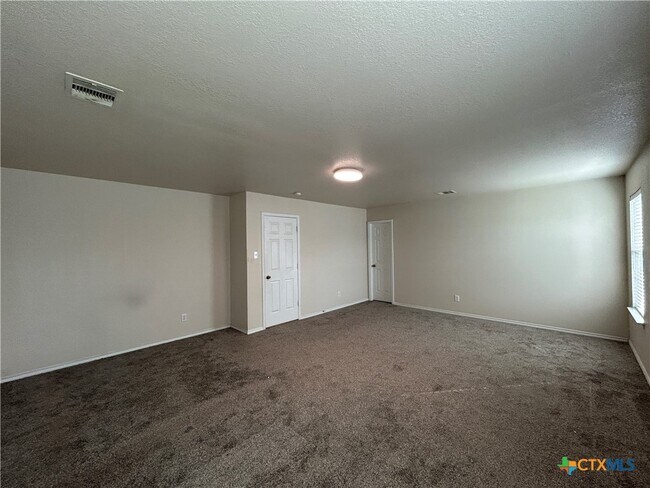 Building Photo - 424 Copper Hill Dr