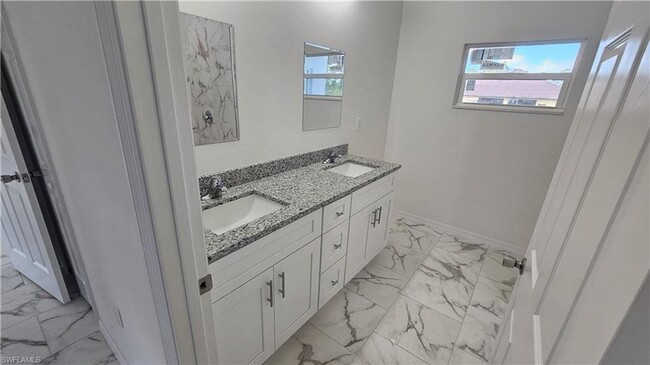 Building Photo - Brand New 3/2-MOVE IN READY-SEE IT TODAY!!