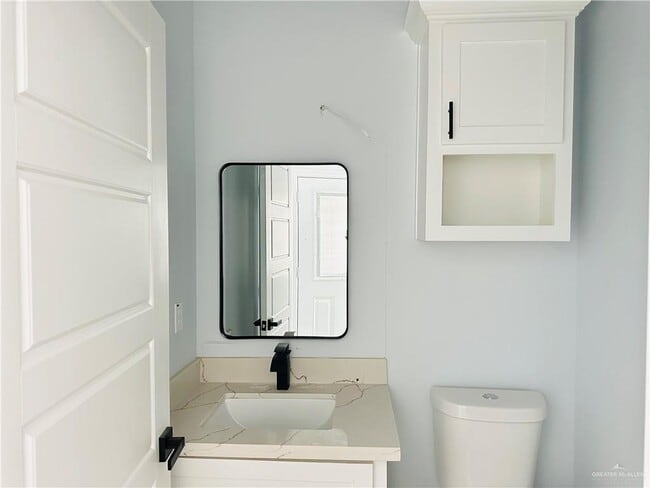 Building Photo - 1016 West Dr