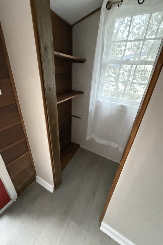 Building Photo - 391 Madison St