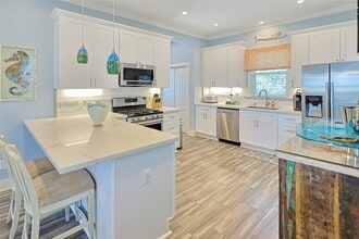 Building Photo - 2610 Ave Q 1/2