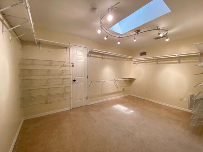 Building Photo - The Oaks of Leesburg - Ask about a Move In Special