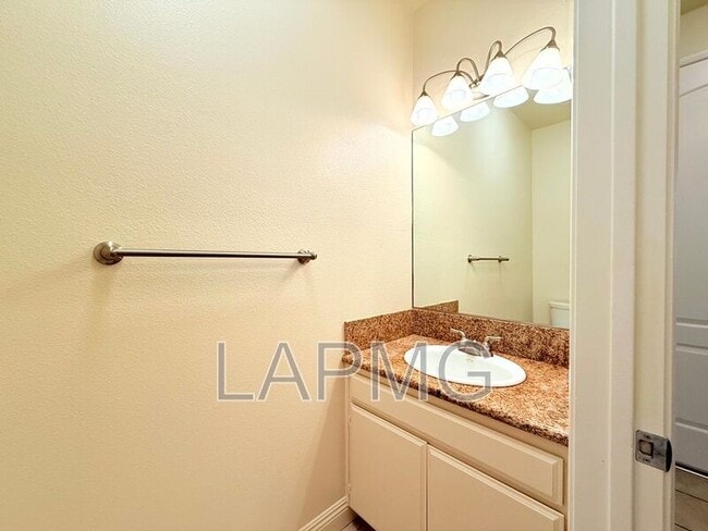 Building Photo - 12217 Moorpark St