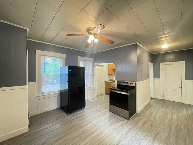Building Photo - 119 Cypress St
