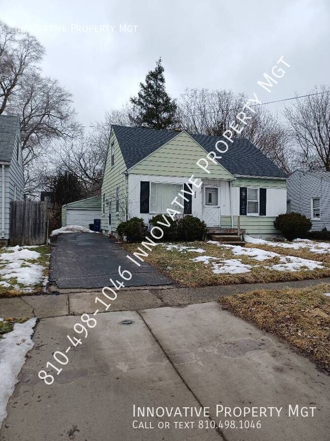 Primary Photo - Single family 3 bed 1 bath home!