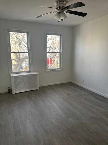 Building Photo - 28 Lincoln Pkwy