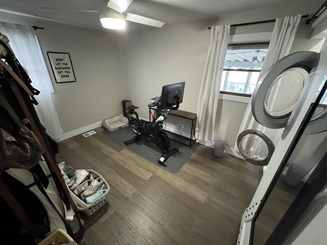 Building Photo - 4003 Owl Dr