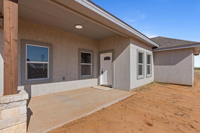 Building Photo - 16110 Red Deer Ave