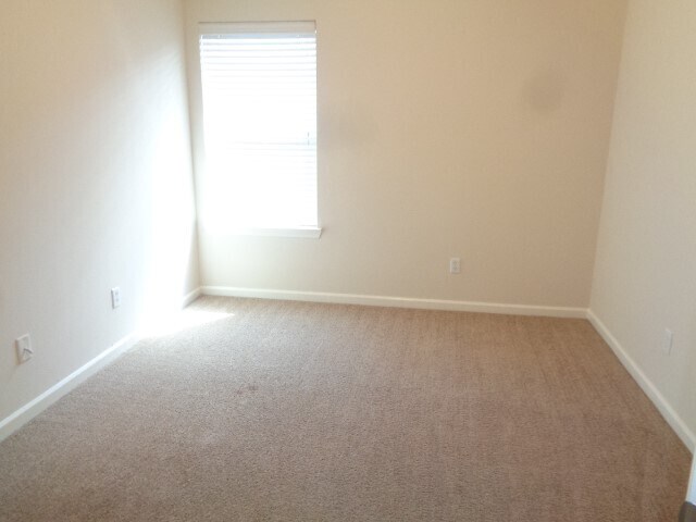 Building Photo - 19021 Hammer Ln