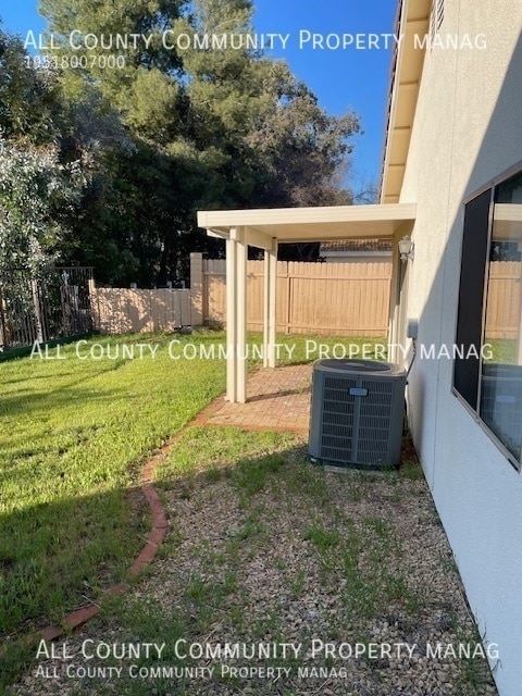 Building Photo - 39636 Knollridge Dr