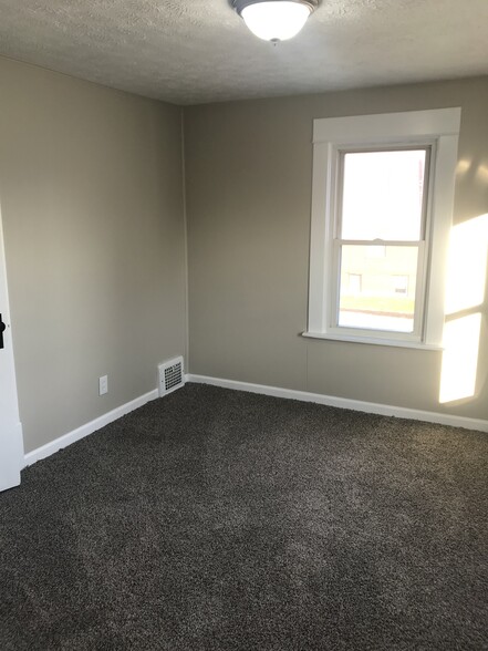 Master Bedroom - 1010 Washington Ave