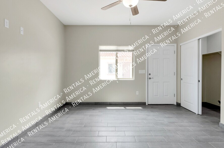 Building Photo - 820 E 35th St