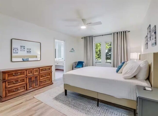 Building Photo - 1263 Terminal Loop Rd