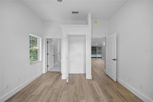 Building Photo - 1628 SE 29th Terrace