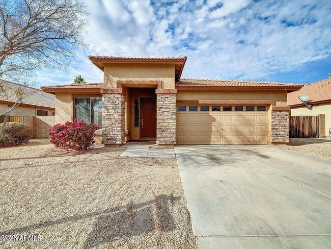 Primary Photo - 2706 N 115th Dr