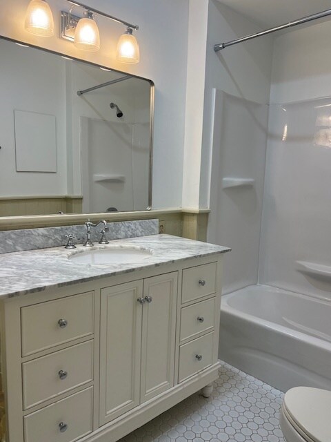 Building Photo - 325 S 6th St