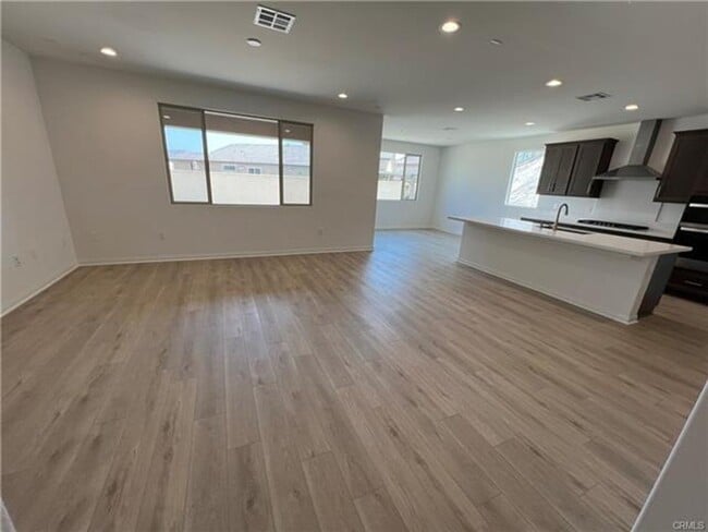 Building Photo - Brand new construction