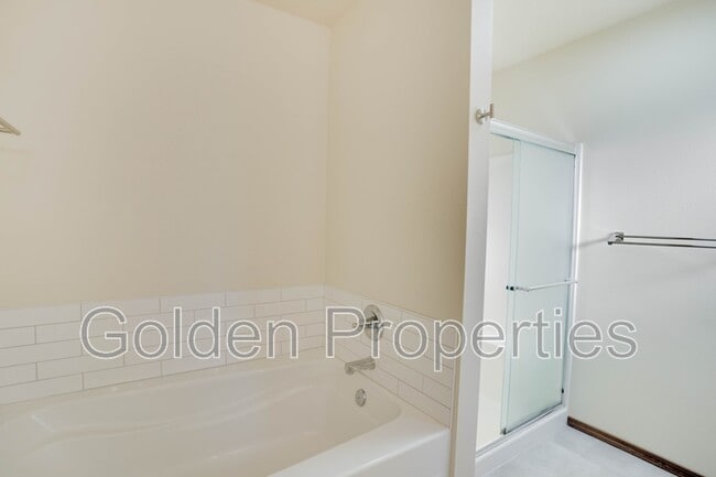 Building Photo - 2545 W Blueberry Cir
