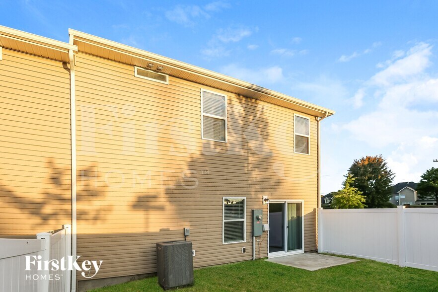 Building Photo - 10717 Rivergate Dr NW