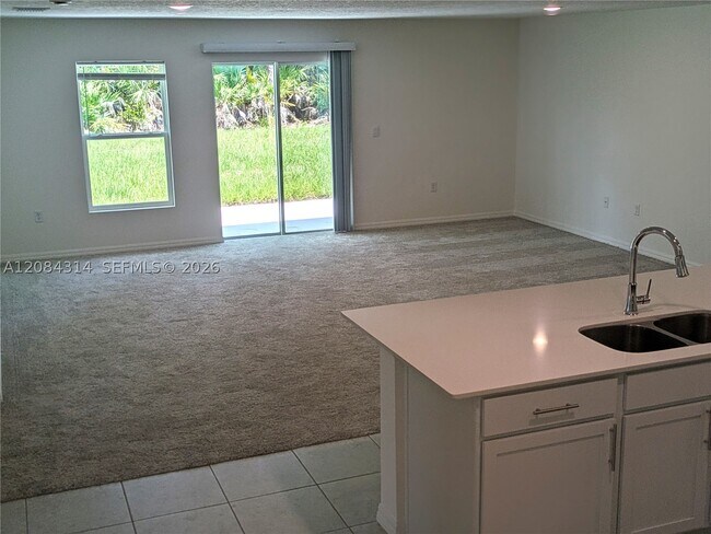 Building Photo - 1329 Biarritz St NW