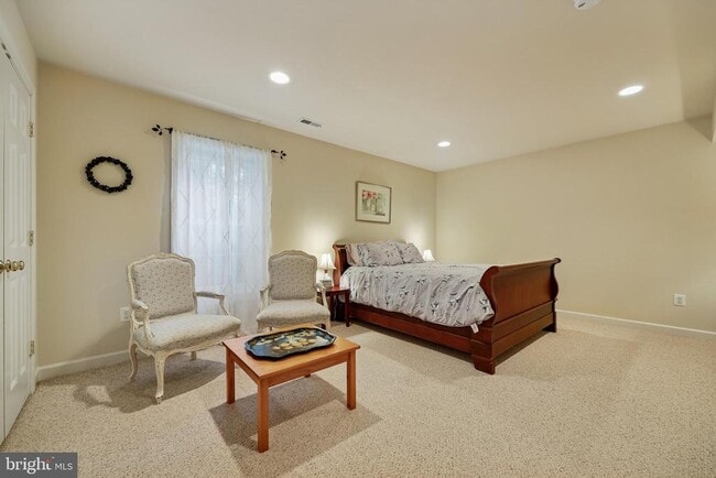 Building Photo - 8807 Ridge Rd