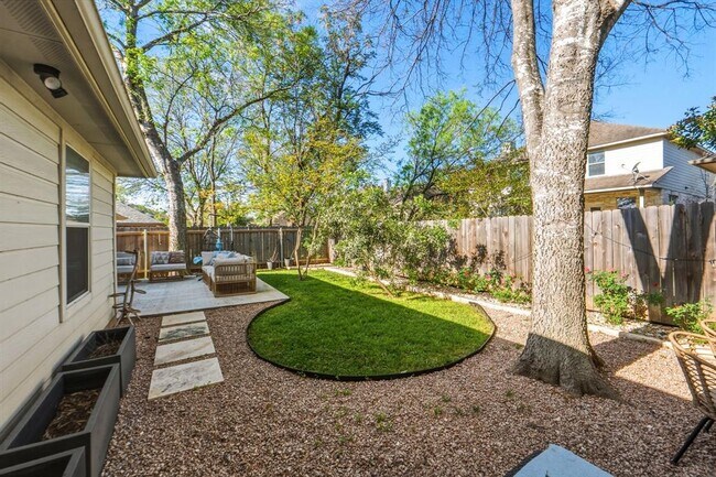 Building Photo - 10204 Wind Cave Trail