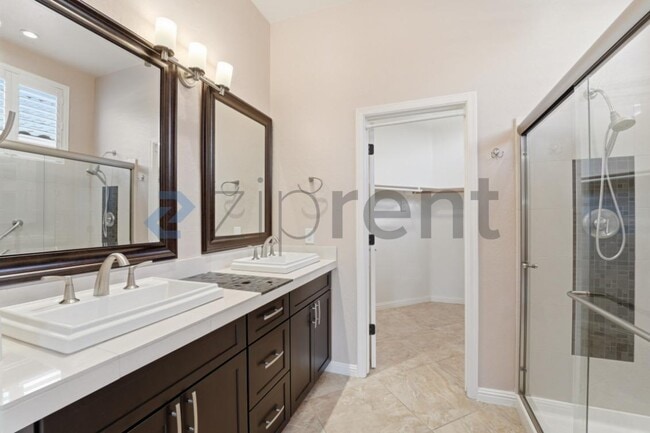 Building Photo - 10457 E Star of the Desert Dr