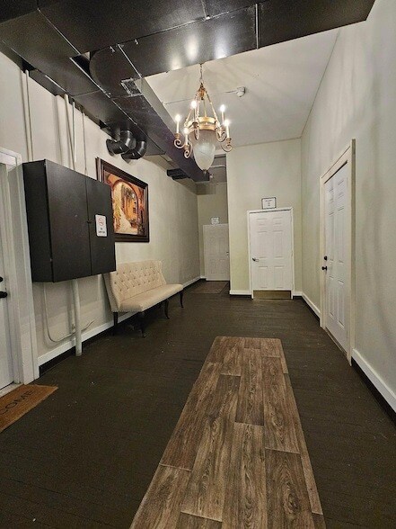 Building Photo - 4 N Park Pl