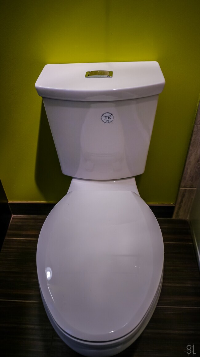 Building Photo - 2215 E John St