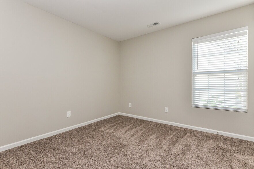 Building Photo - 3715 Horseshoe Farm St