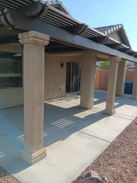 Building Photo - 6167 Saddle Horse Ave
