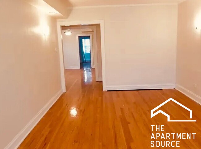 Building Photo - 2839 W Nelson St