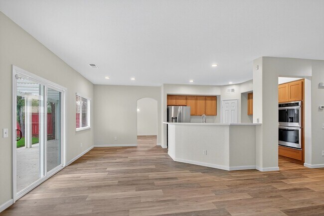 Building Photo - Most Desireable Neighborhood in Temecula  Eastridge by Redhawk