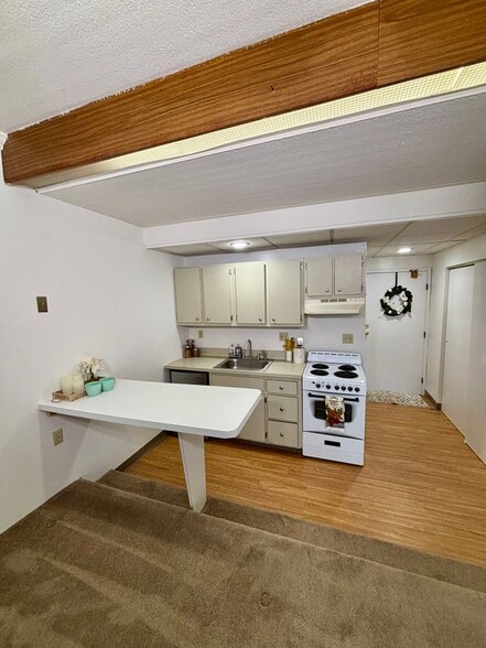 Building Photo - 2668 Elmwood Ave