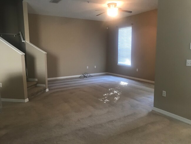 Building Photo - PENDING APPLICATION-MOVE IN SPECIAL- Beautiful 3/2.5 Harmony Condo.