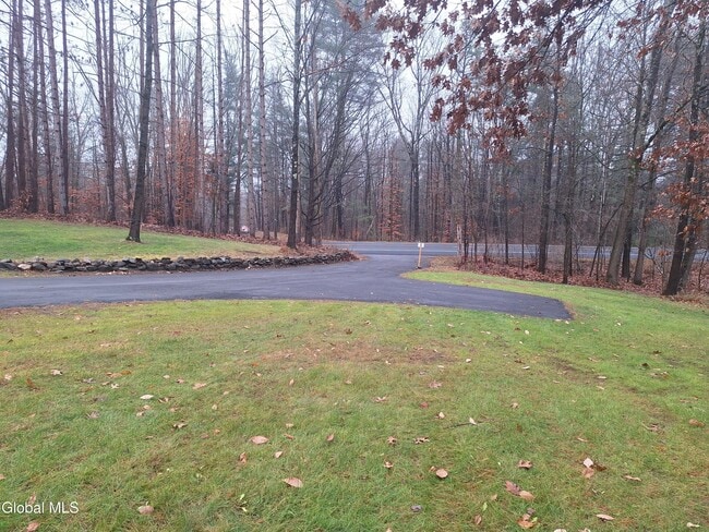 Building Photo - 1031 Saratoga Rd